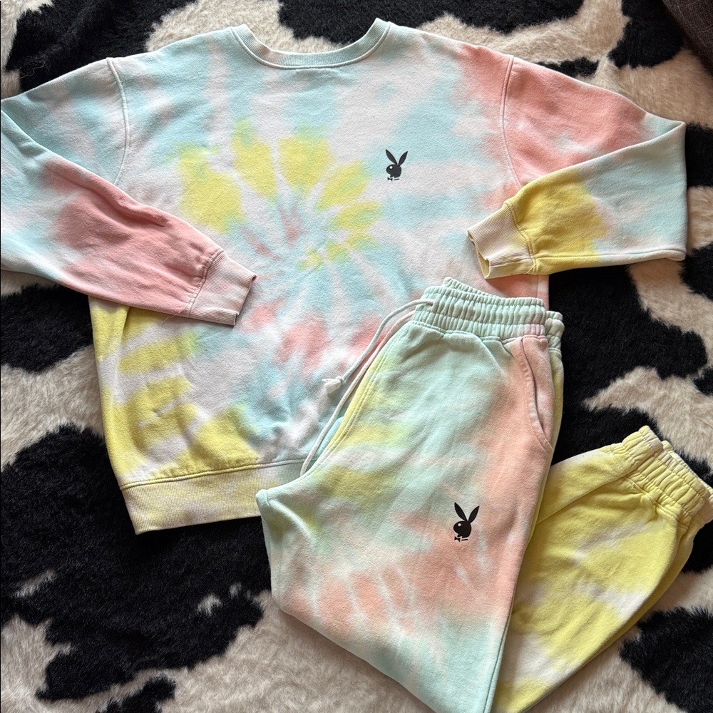 PLAYBOY Pastel Tie-Dye Lounge Set